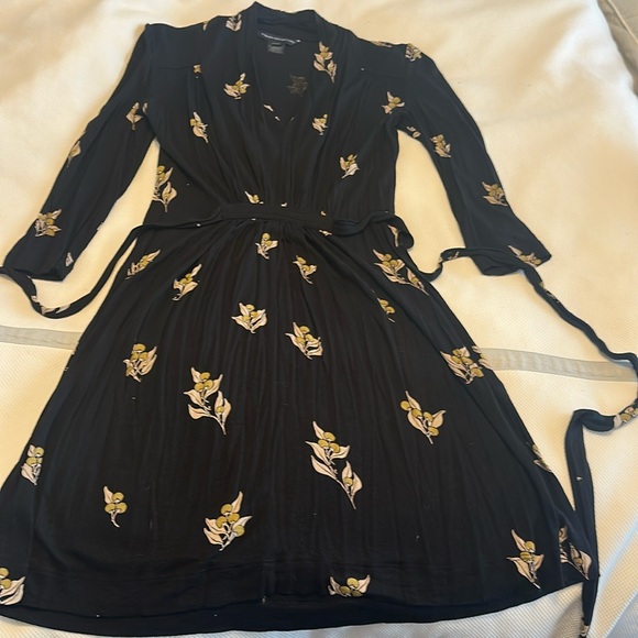 French connection “wrap style” dress - Picture 1 of 3
